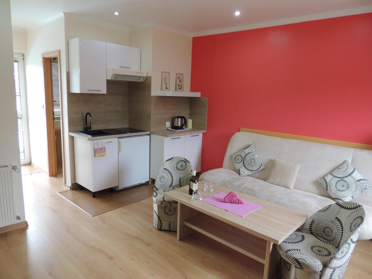 Europa Apartamenty เชซัช ภายนอก รูปภาพ